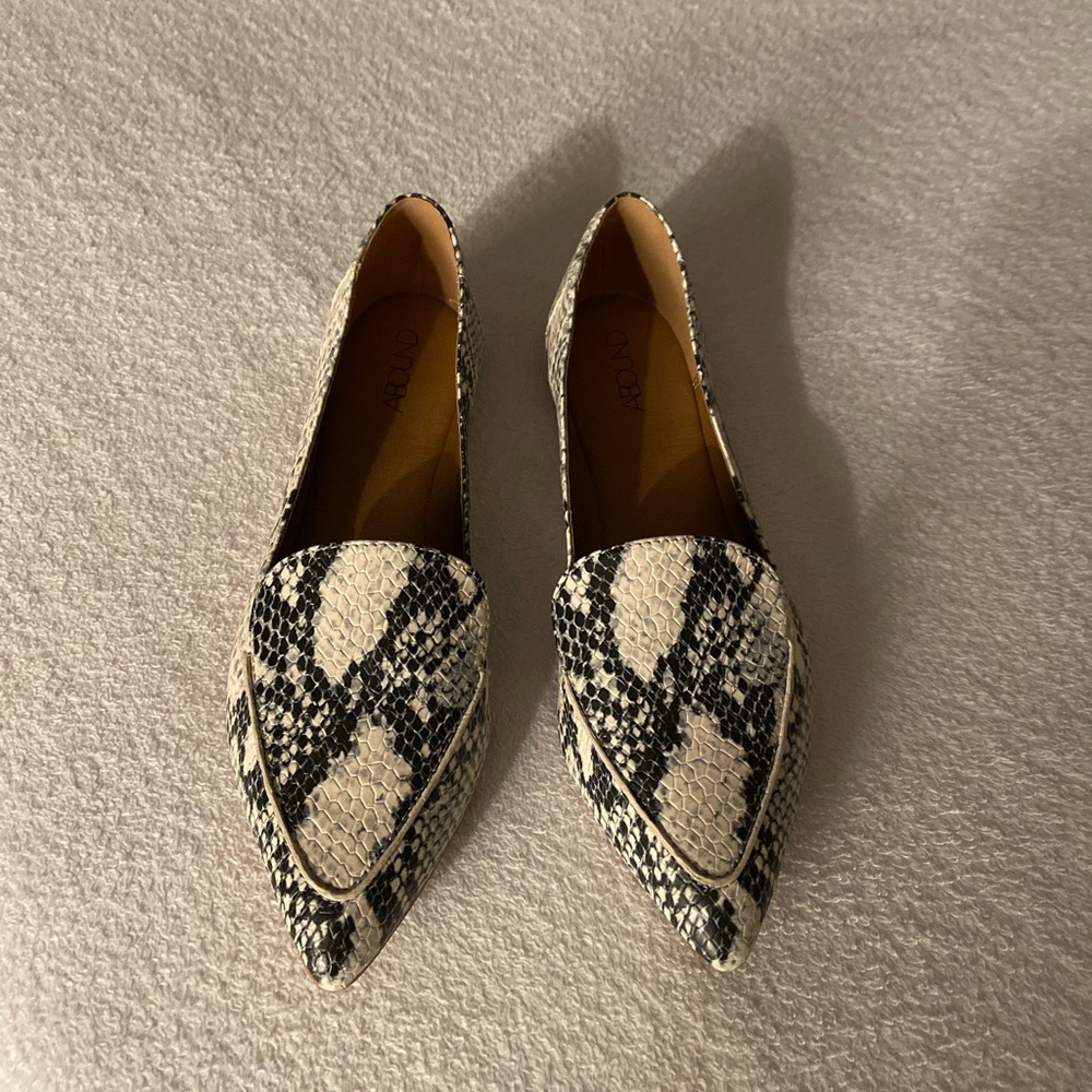 Snake print loafers